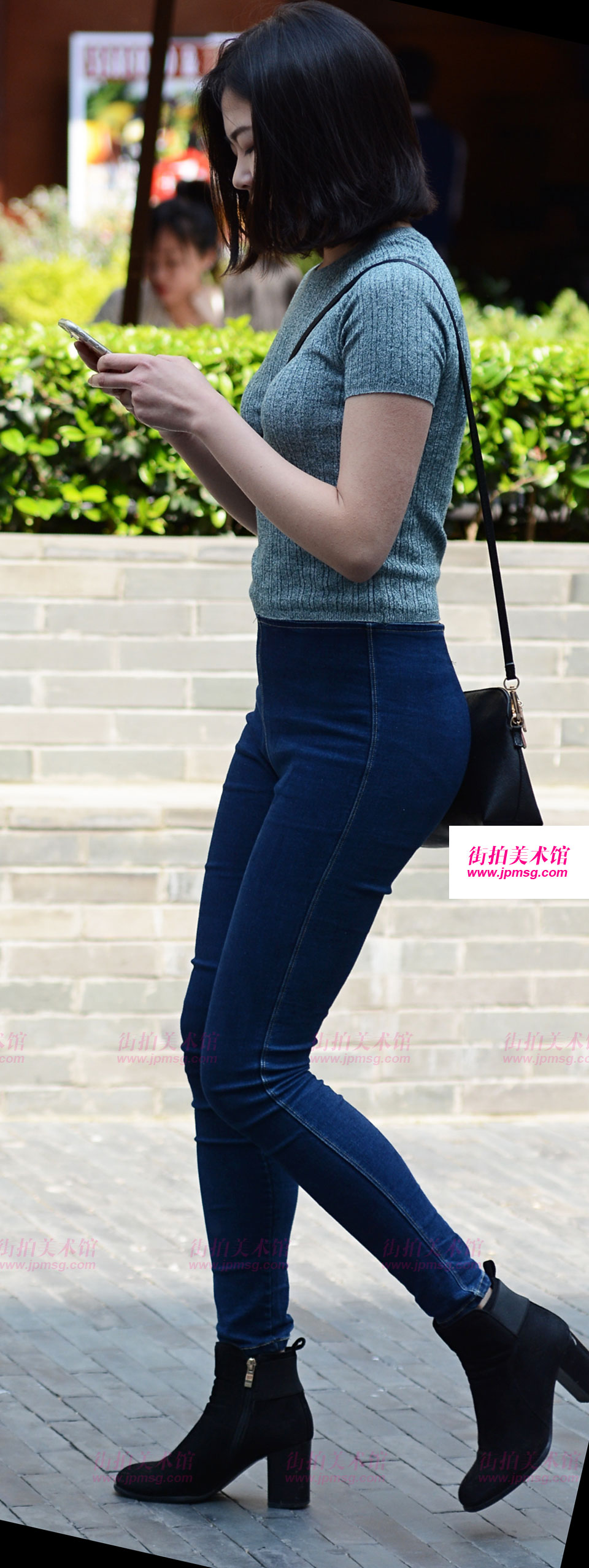 阳光活力女人身材火辣性感匀称的曲线漂亮有气质