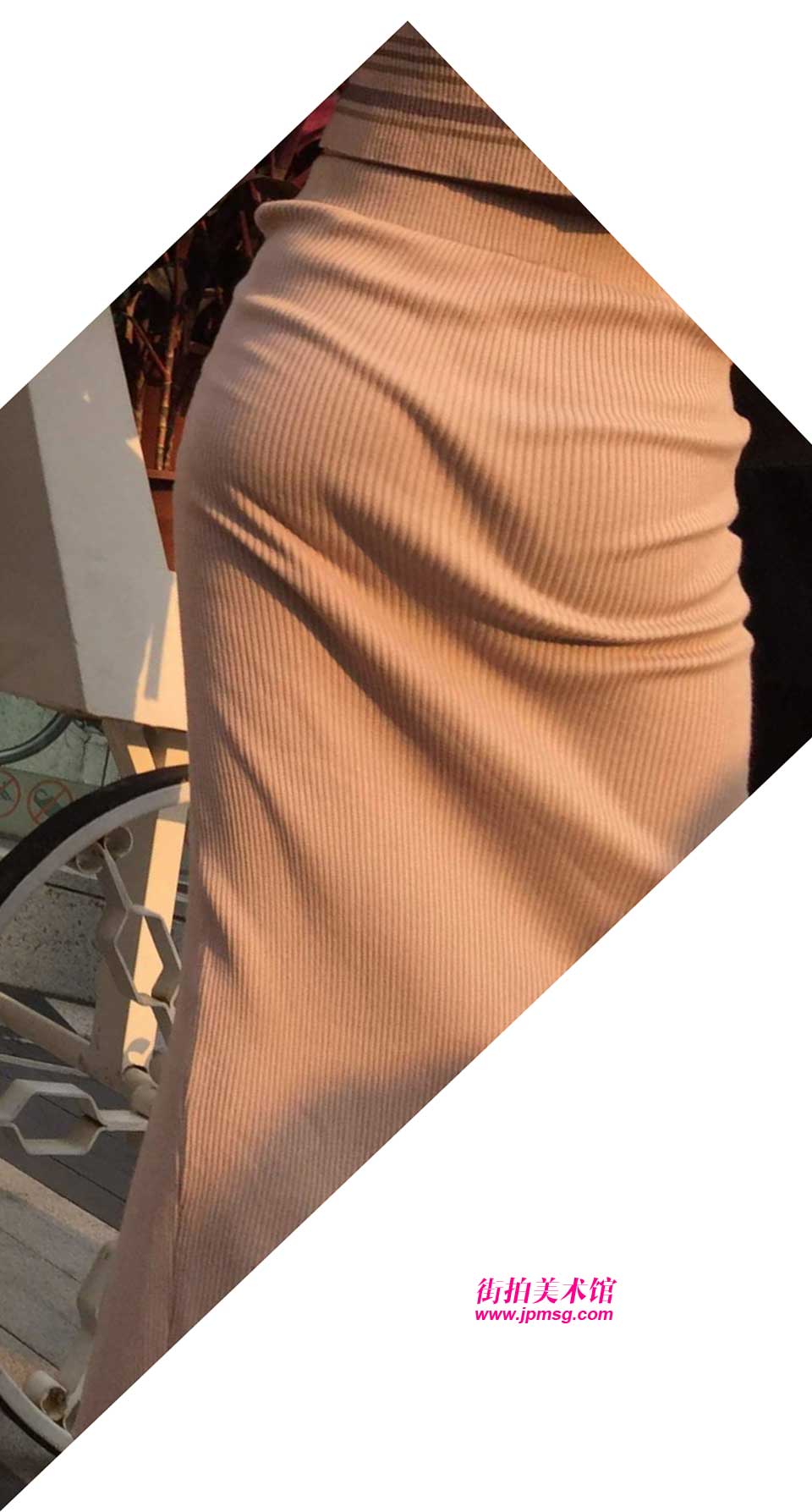 为何你们喜欢穿紧身裤,不觉得很骚嘛觉得很引诱很简单被男朋友什么的撩拨发生关系