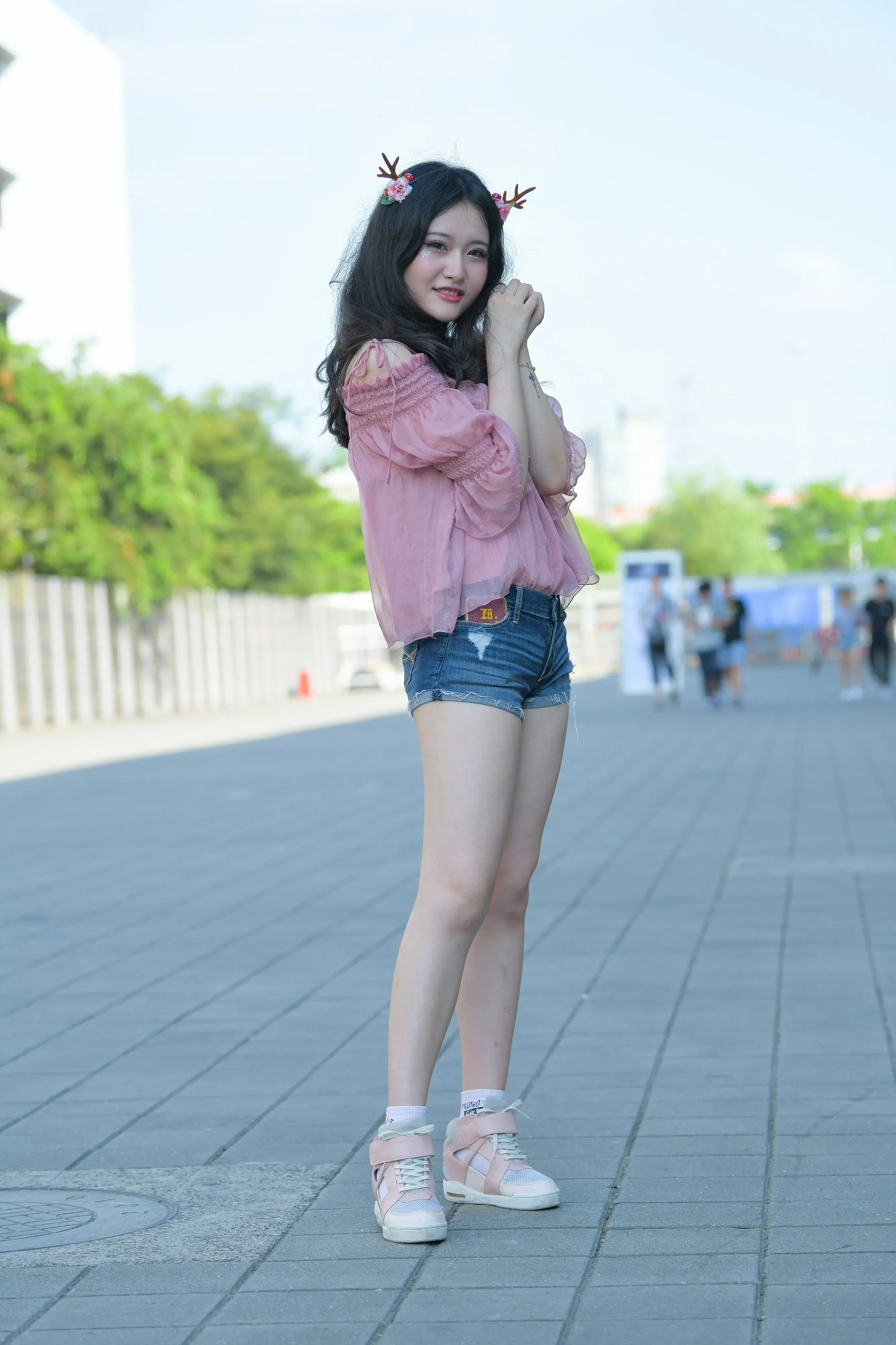 [2025-04-03] 国色美图之可爱的鹿角女孩 [85P]